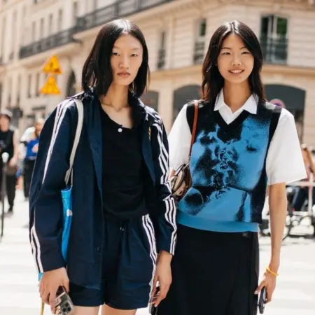 WWD /