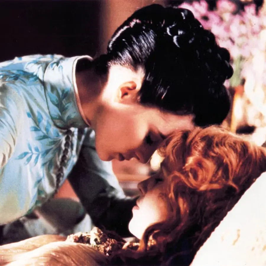 bram-stokers-dracula-everett-650c8e27d87da
