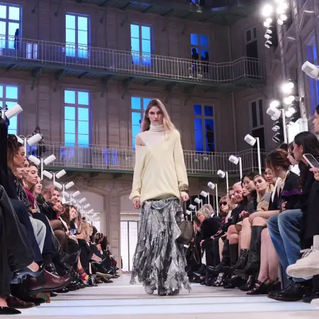 Saint Laurent : Runway - Paris Fashion Week - Womenswear Spring/Summer 2024
