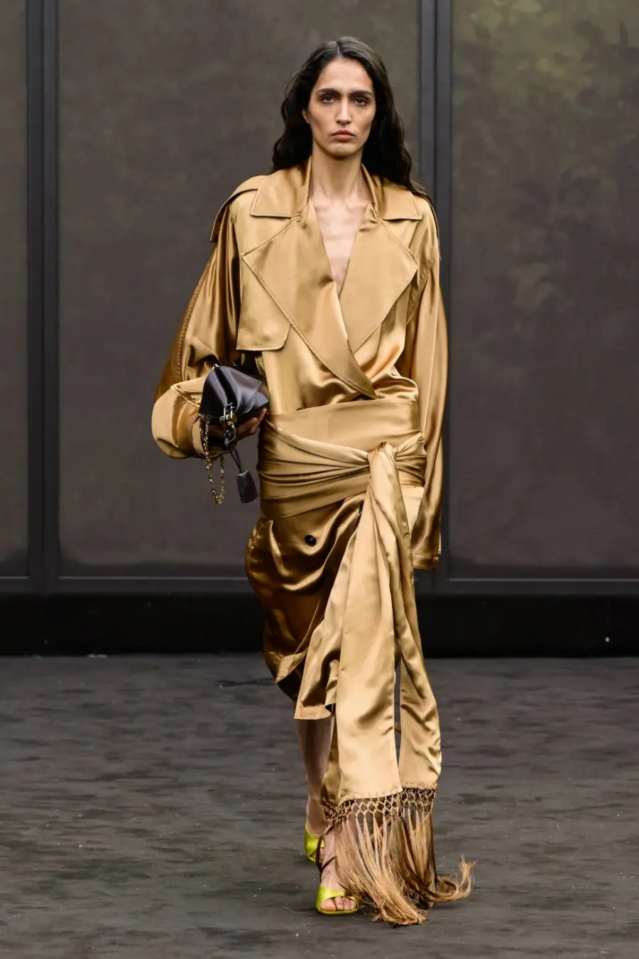 Ferragamo MWF (monocromático). Foto de Giovanni Giannoni/WWD via Getty Images.