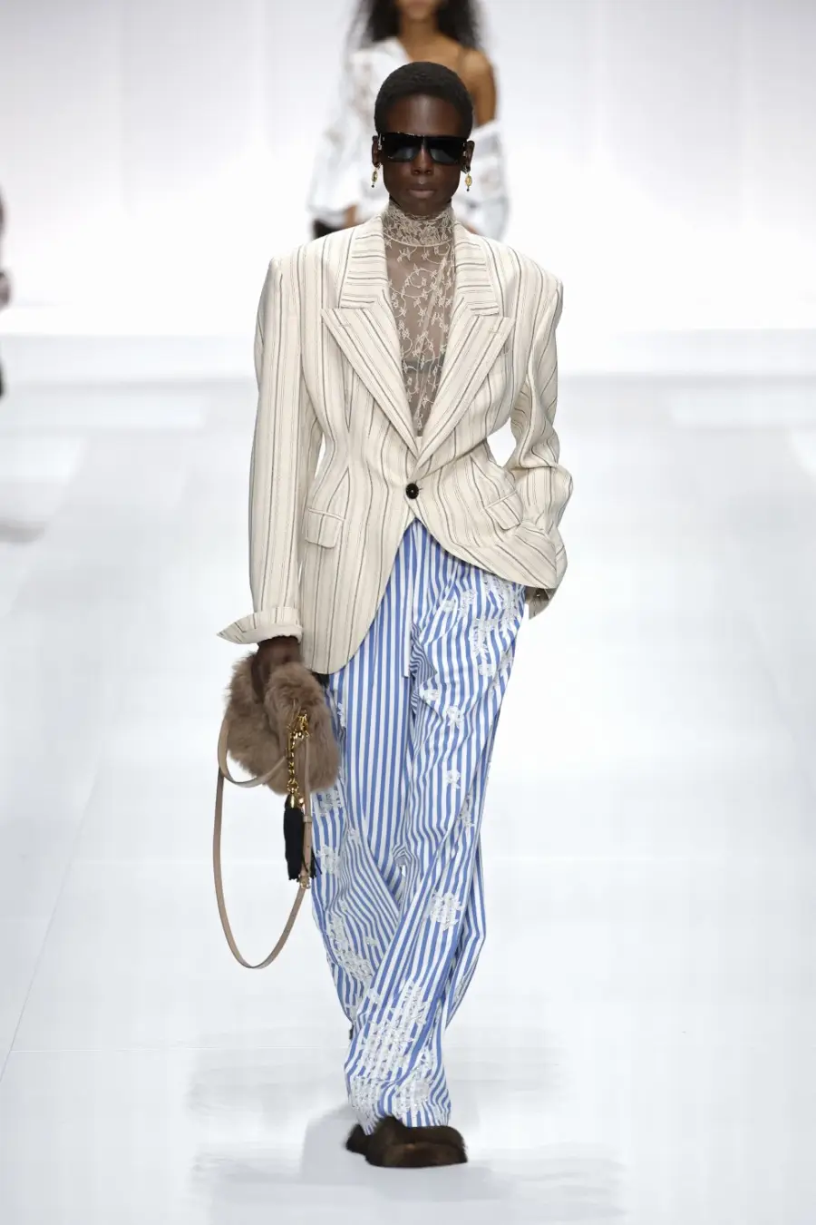 Dolce&Gabbana MFW (líneas). Foto de Estrop/Getty Images.