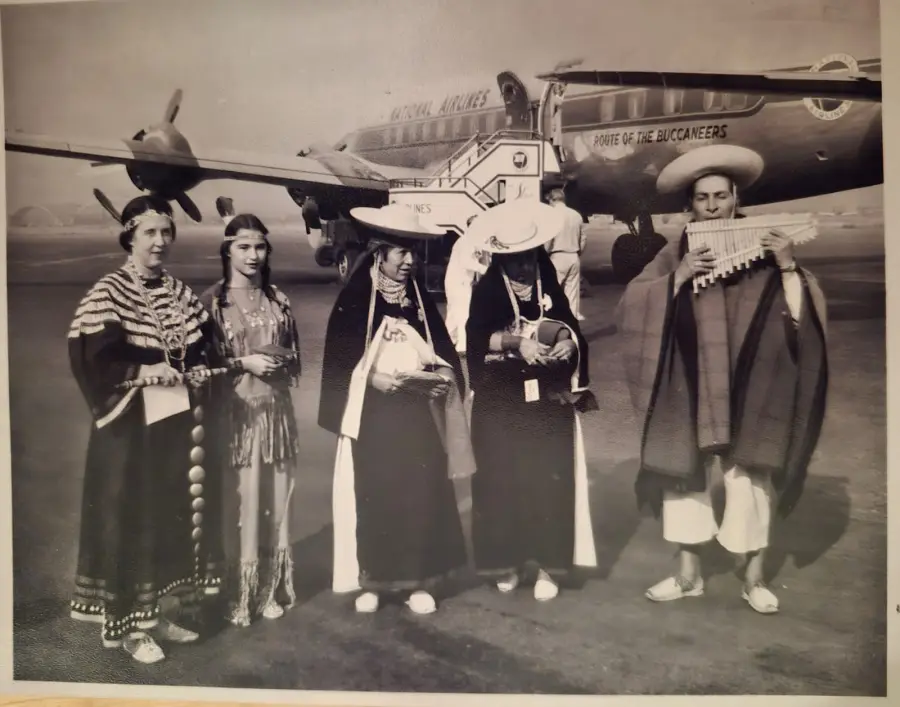 Archivo fotográfico de la visita de Rosa Lema Cotacachi a Estados Unidos