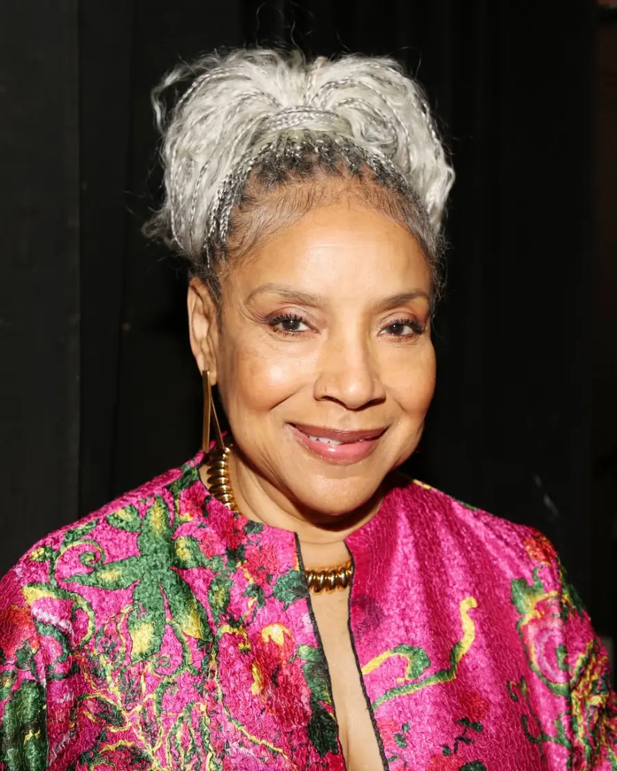 phylicia-rashad-poses-during-the-2025-vineyard-theatre-gala-news-photo-1760116333