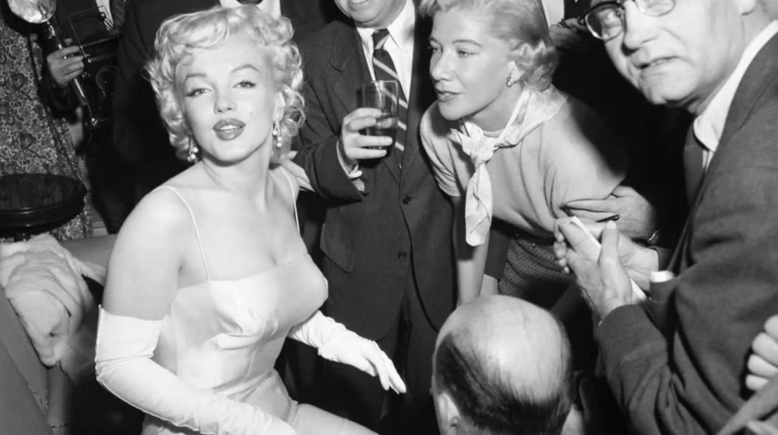 Dominando el código de vestimenta cóctel: una guía para perfeccionar el <em>look</em>