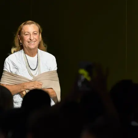 Miuccia Prada en S/S 2029 Milán. 
