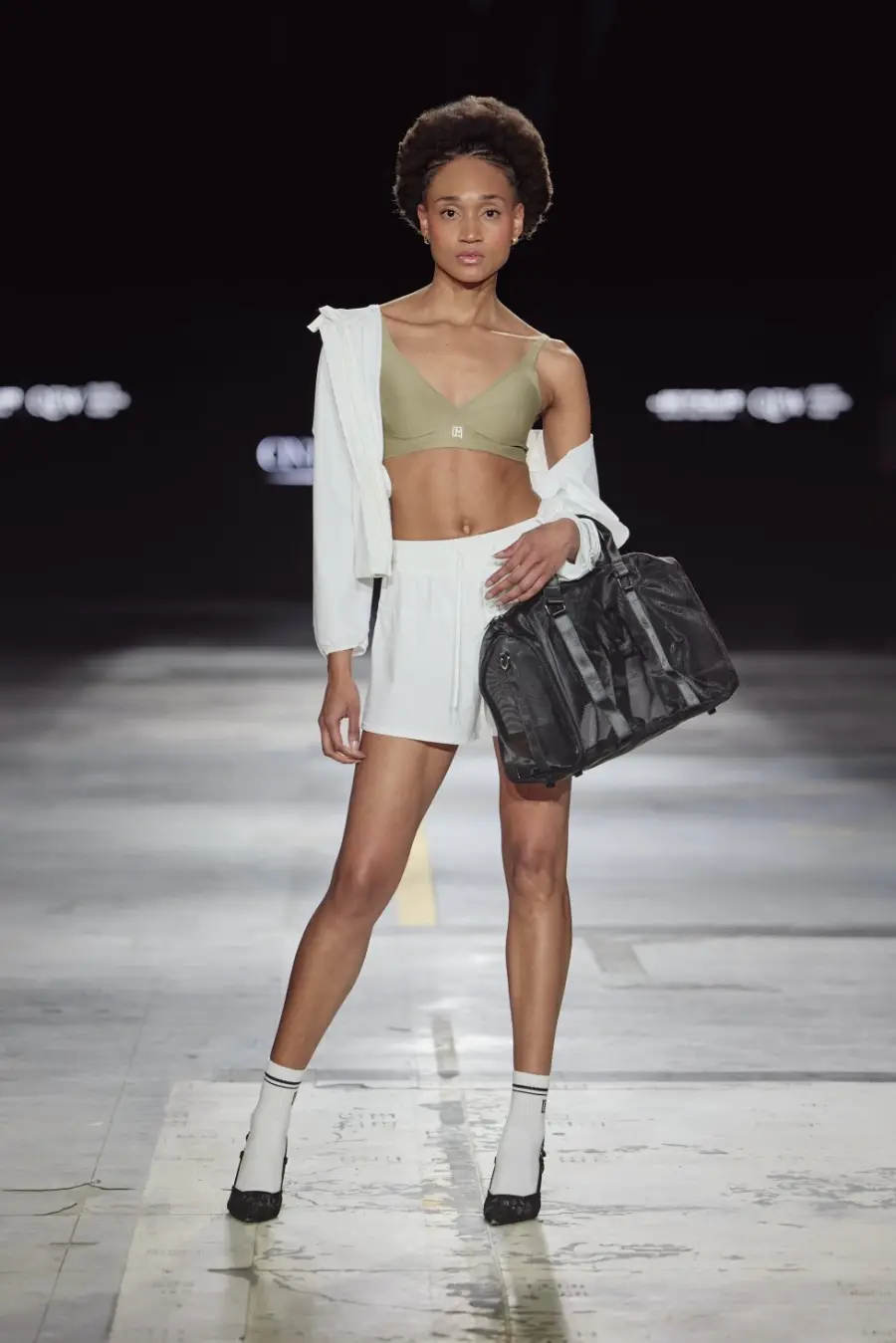 Cintia Mosquera en el Quito Fashion Week. Foto: Malad Goyes.