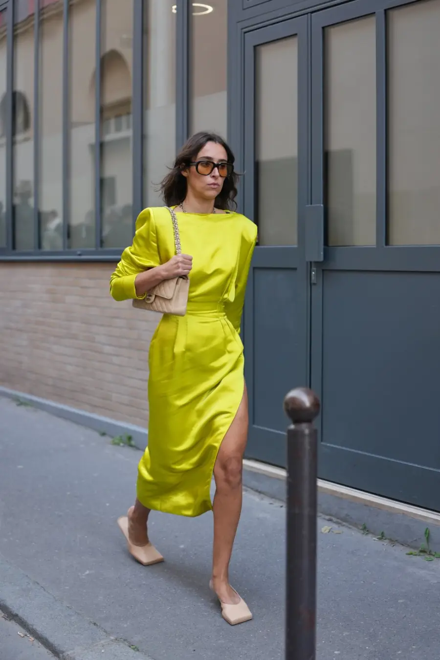 Street Style. Paris Fashion Week. Womenswear Spring Summer 2026. Getty Images