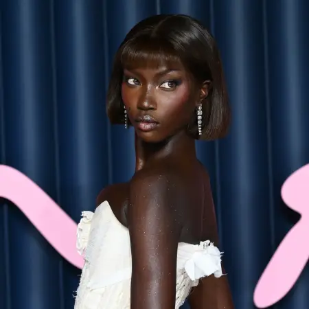 Anok Yai en the Fashion Awards 2025. Getty Images.