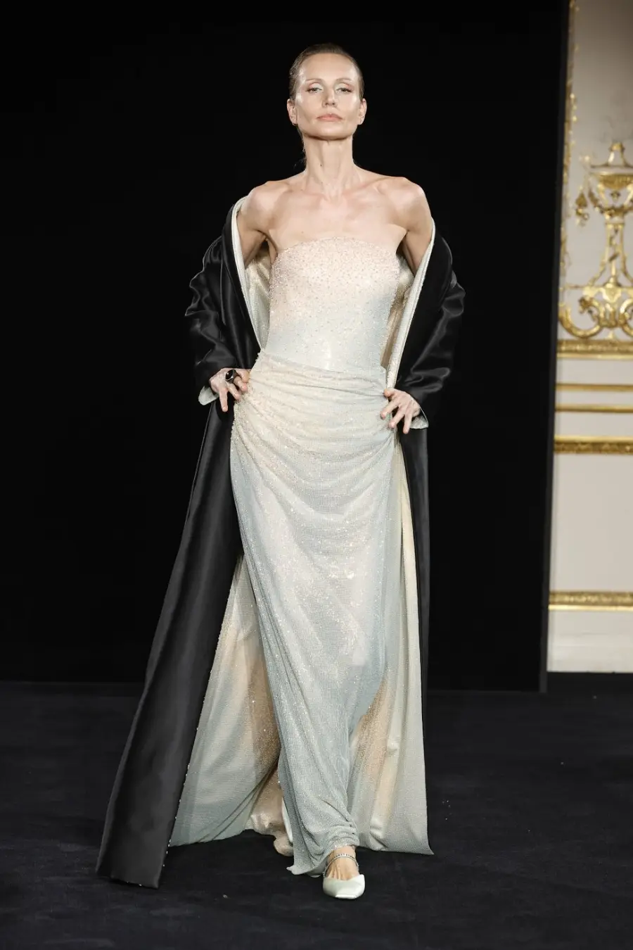  Giorgio Armani Privé. Paris Fashion Week. Estrop. Getty Images.