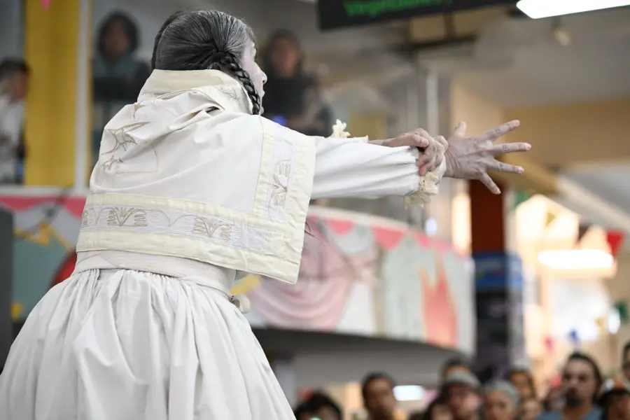 ANA CORREA  - ROSA CUCHILLO 