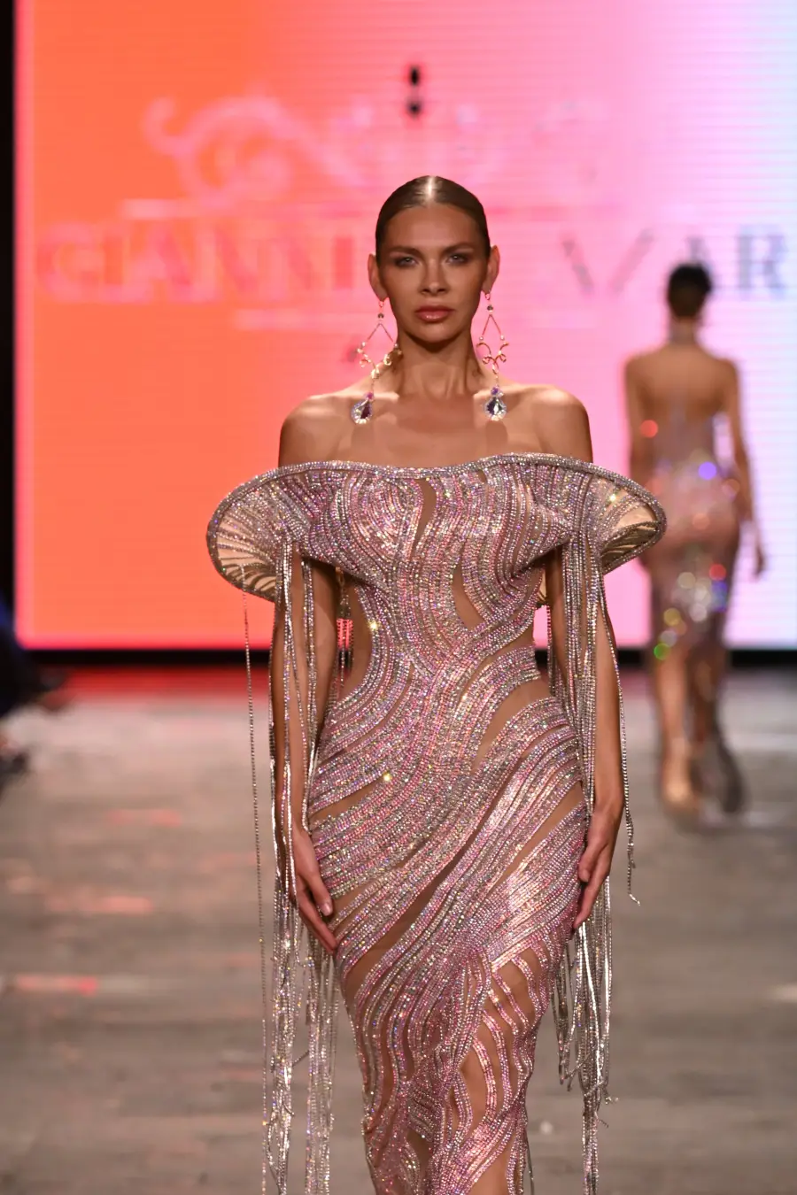 Pasarela de Giannina Azar. Cortesía de Costa Rica Fashion Week. Fotógrafo: Oscar Garcés.