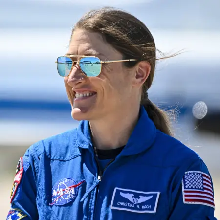Christina Koch en el Centro Espacial Kennedy, Florida. Getty images.