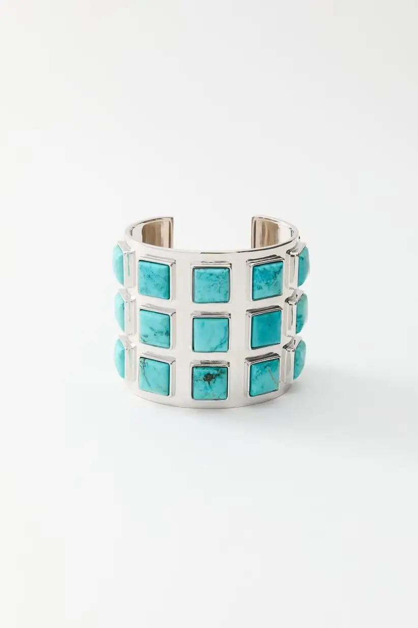 Julietta x Moda Operandi