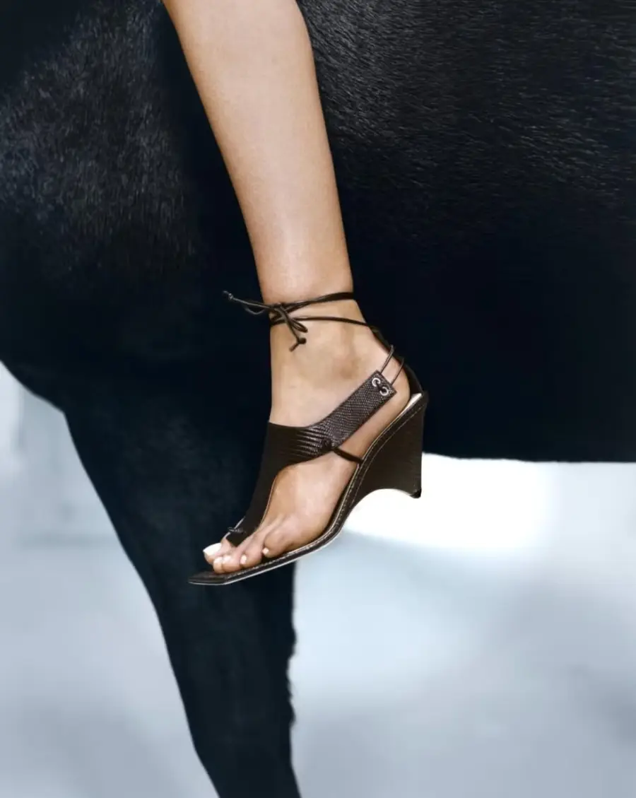 H shoes