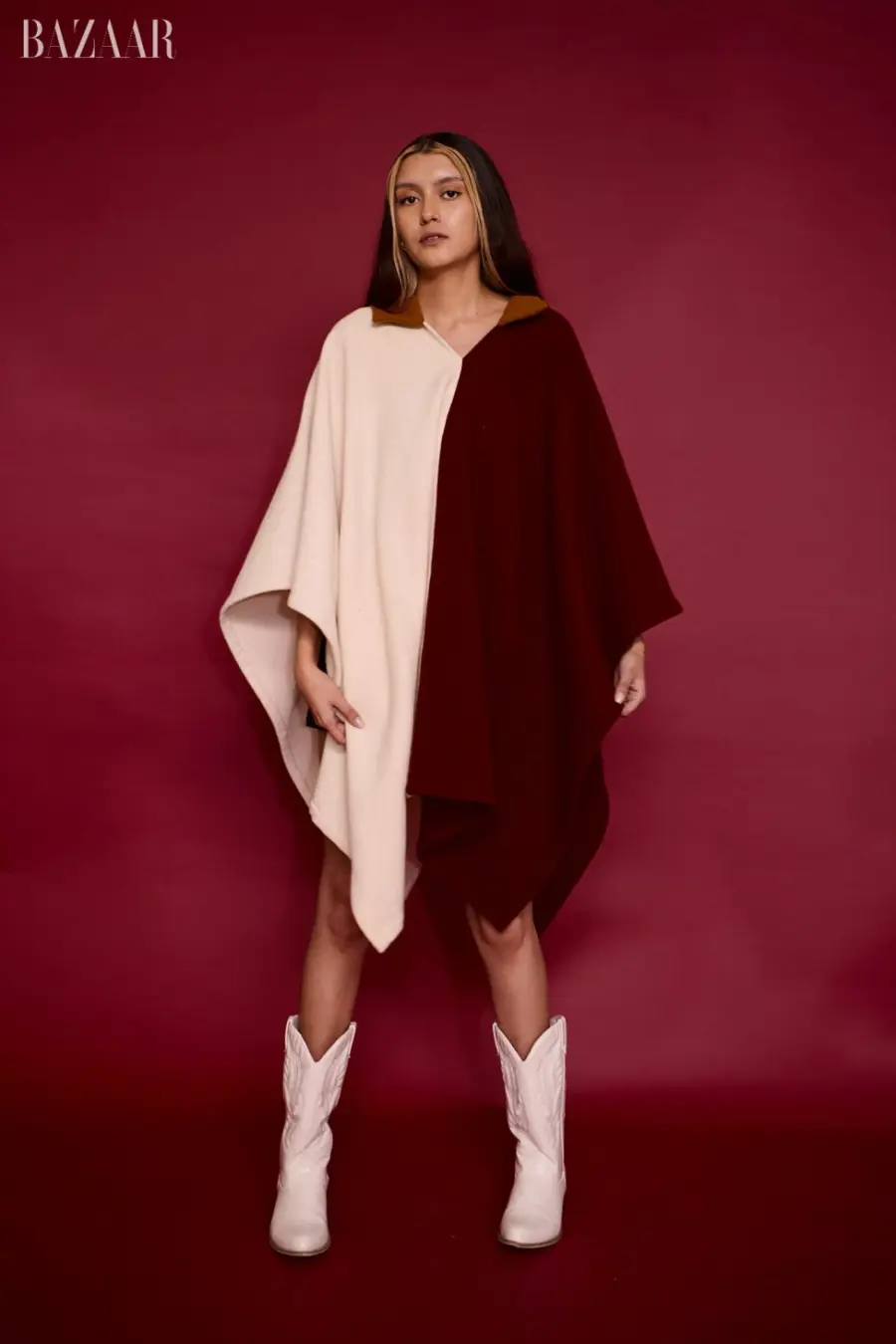 PONCHOS - OLGA FISCH Cometa está tejido a mano en un telar tradicional de pedal utilizando lana de oveja artesanal teñida a mano.
