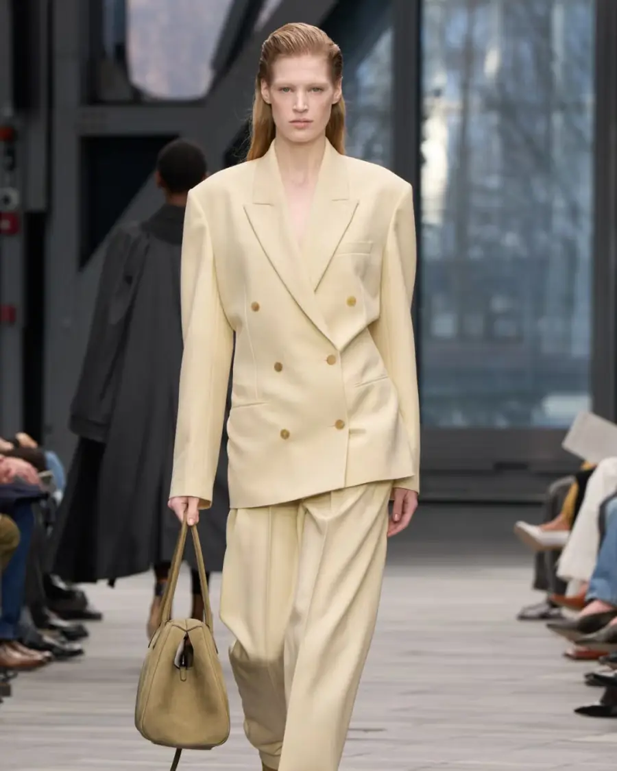 Butter yellow