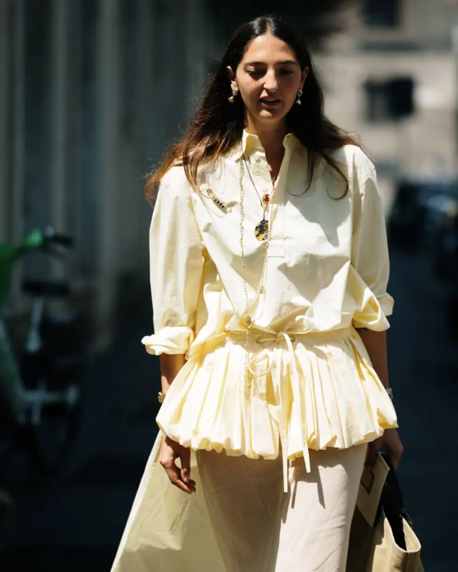 Butter yellow