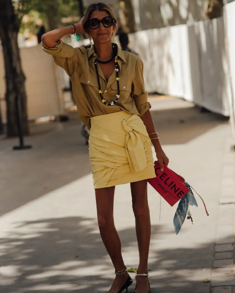 Butter yellow