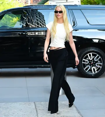 Anya Taylor-Joy lleva el tiro bajo al terreno de la elegancia