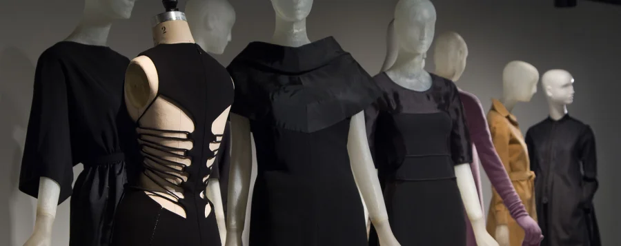 Fotografía: Exhibición "American Beauty: Aesthetics and Innovation in Fashion". - Fashion Institute of Technology.